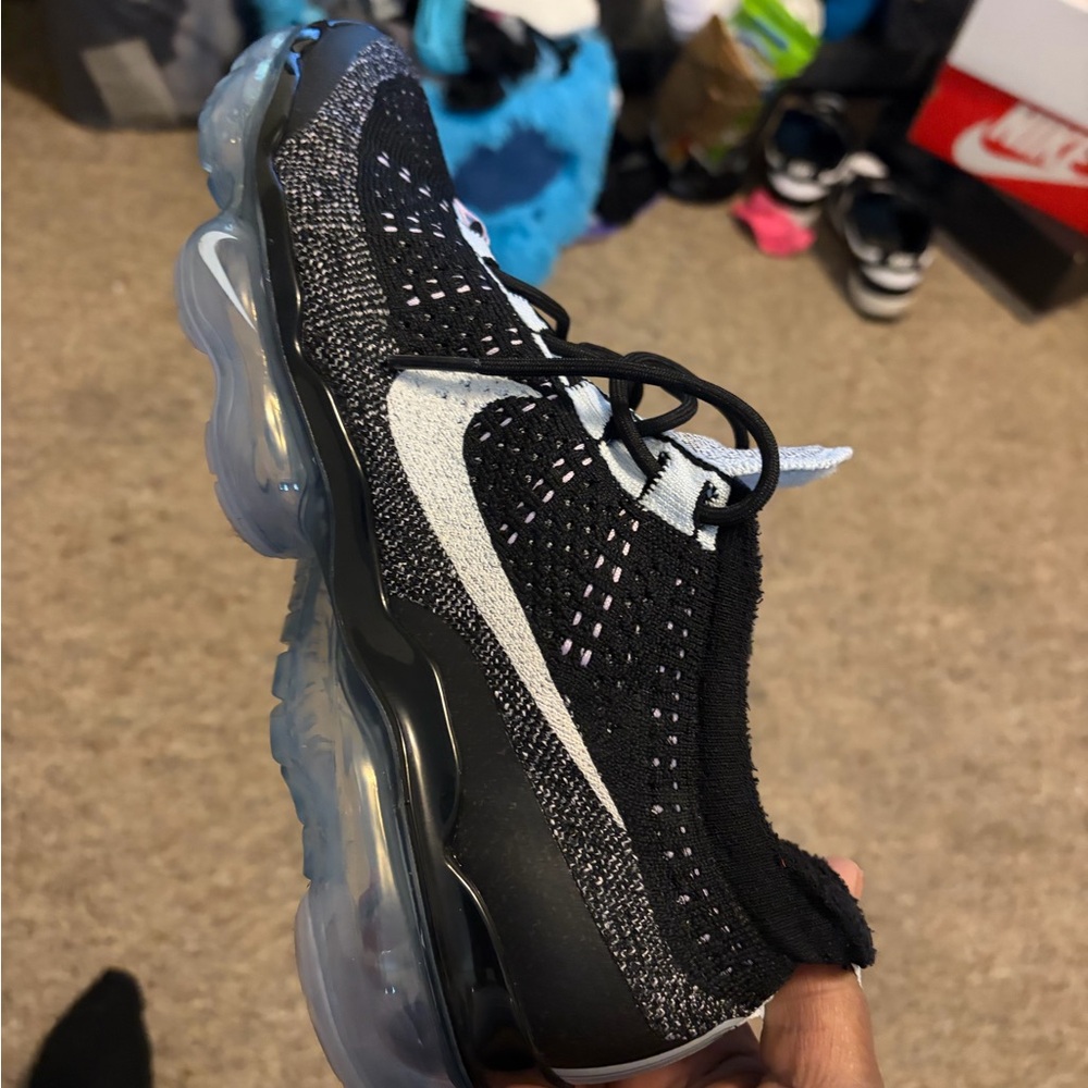 Nike Kids Black and White Sneakers